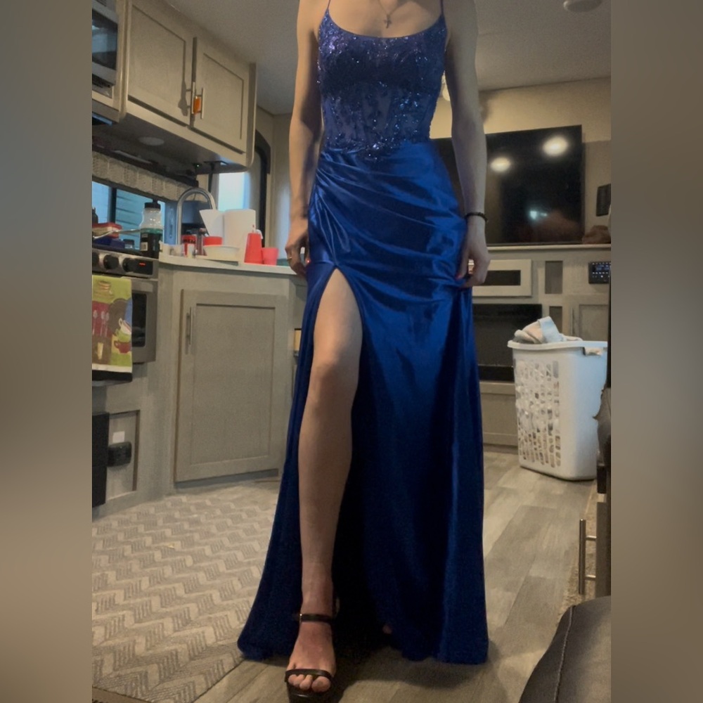 Elegant Blue Evening Gown with Slit